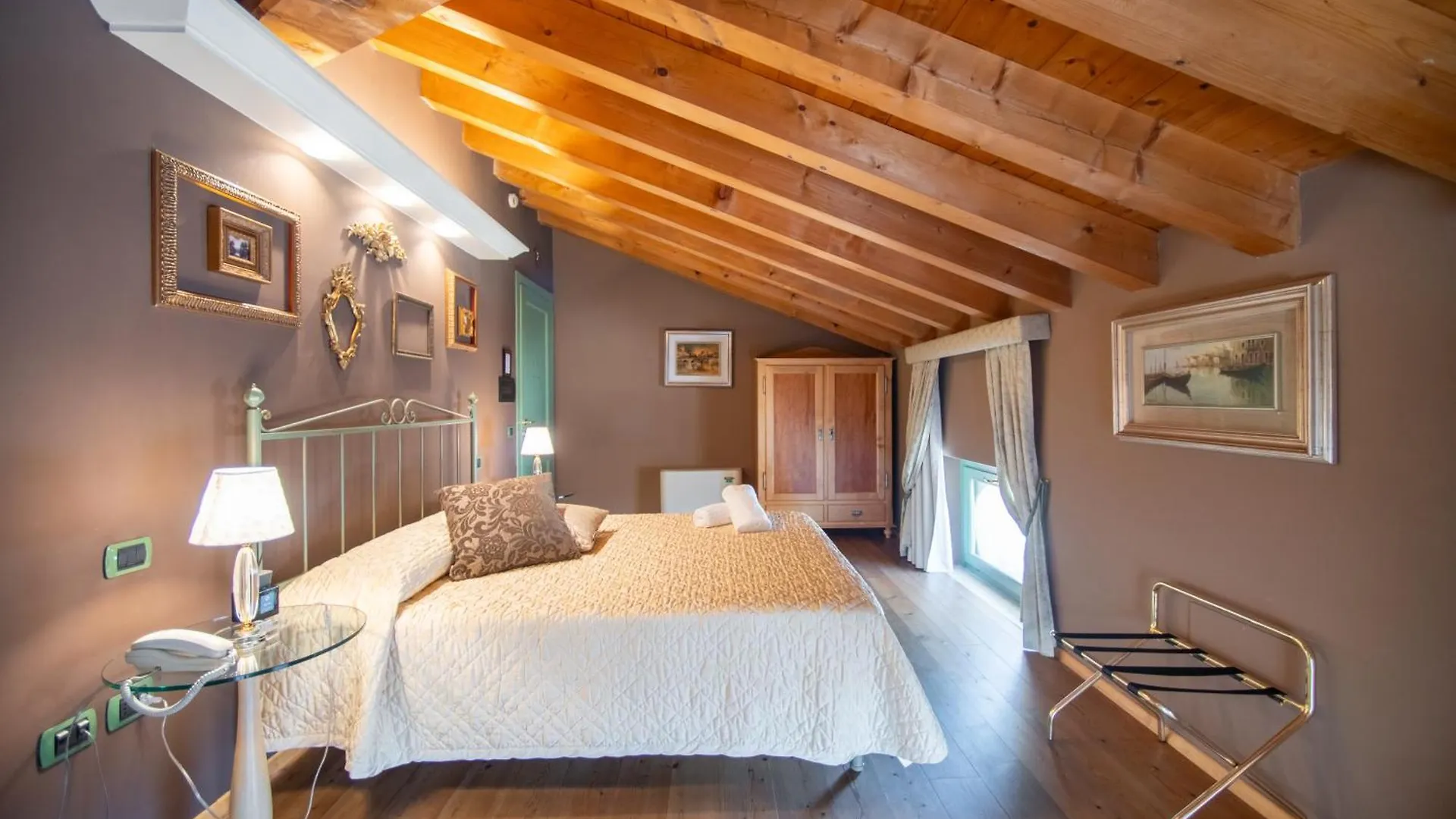 Residenza Villa Vecelli Cavriani Mozzecane 0*,  إيطاليا